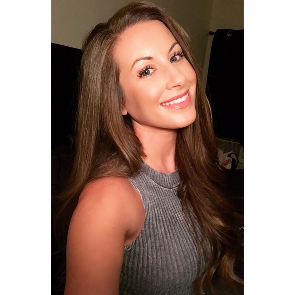 Meet your Posher, Nicole